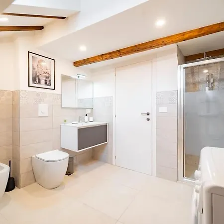 La Dimora Di Barbaroux Loft Piazza Galimberti アパート クーネオ